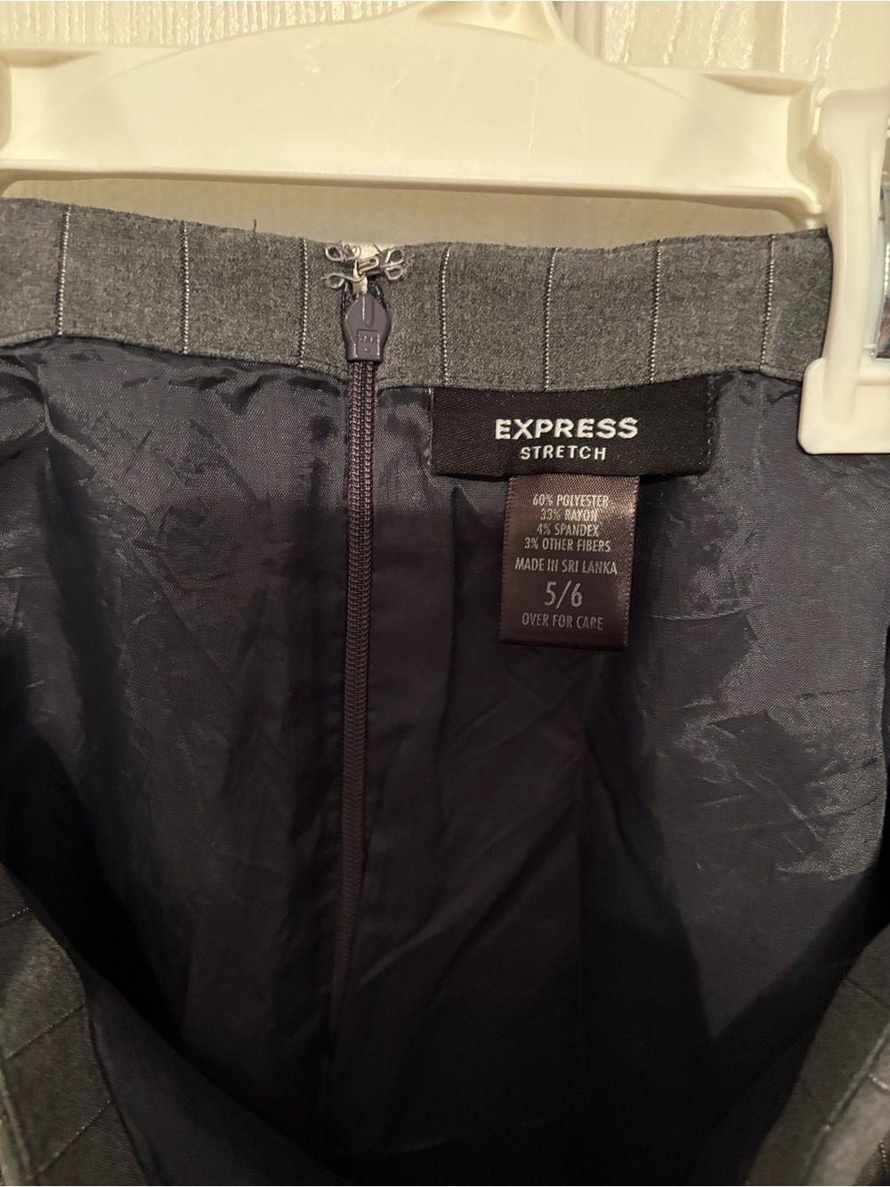 Express Skirt - Picture 3 of 4